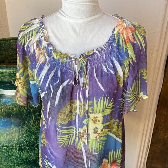 Tropical print lite weight pullover top with elastic neck size L - Picture 2 of 10